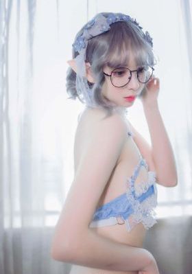 屋顶的散步者在线观看_国产剧高清电影在线